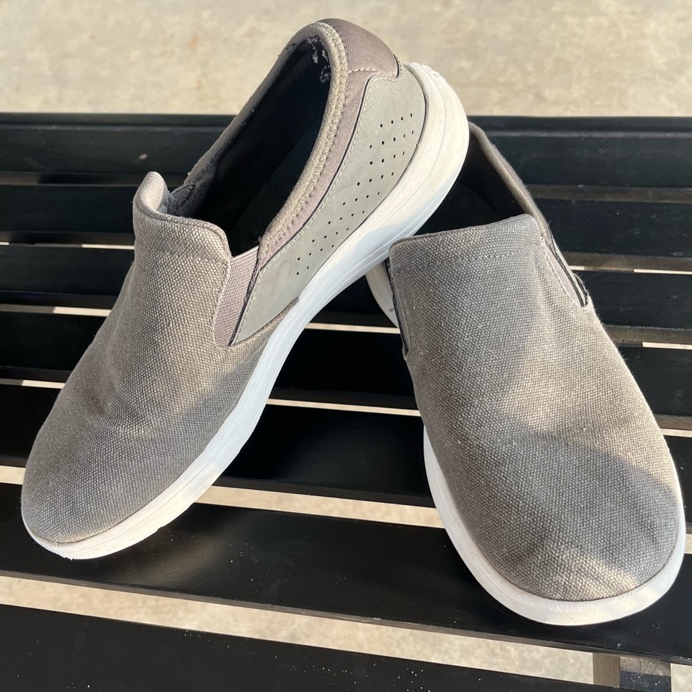Men's Slip-On Canvas Reviva Crocs in Gray